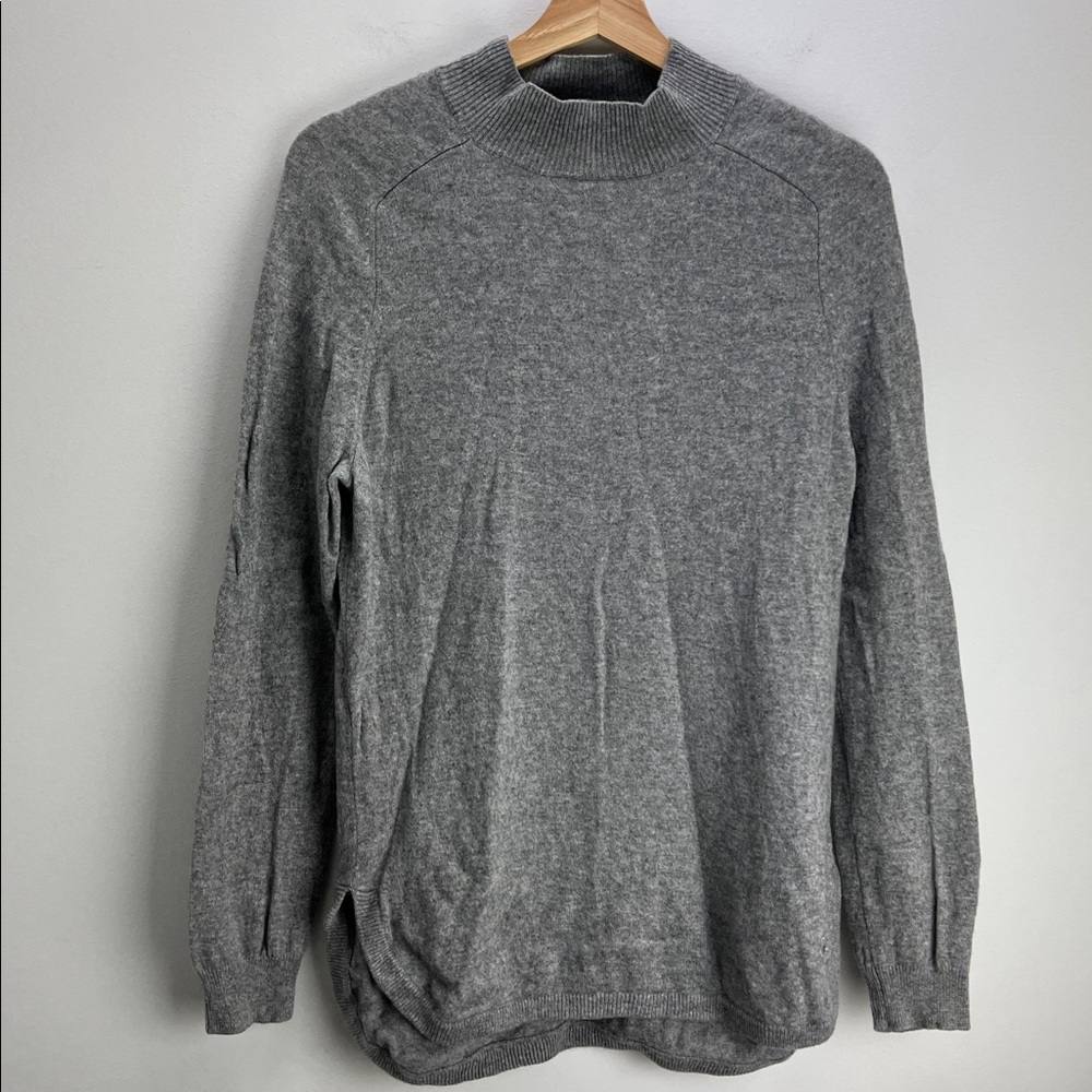 Lot Of Cashmere Sweaters Flawed Crafting DIY Mending Projects Gray Purple Soft - Picture 9 of 12